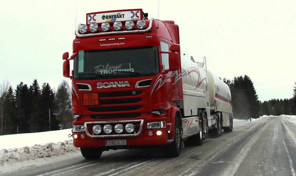 tarbergtruckingyac814